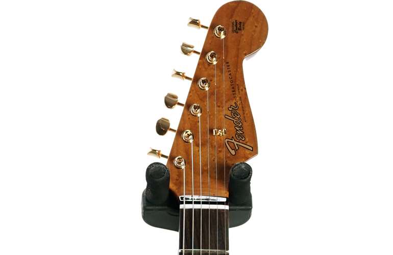 Fender Custom Shop Artisan Stratocaster Roasted Alder With Maple Burl Top Custom Collection #CZ546251 Fender Custom Shop Artisan Stratocaster Roasted Alder With Maple Burl Top Custom Collection #CZ546251
