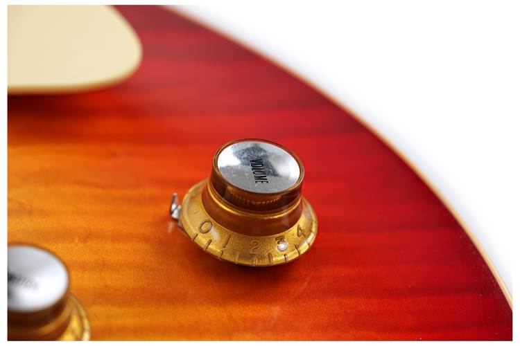 Gibson Custom Shop Hand Selected 1960 Les Paul Standard Reissue VOS Washed Cherry Sunburst #04389 Gibson Custom Shop Hand Selected 1960 Les Paul Standard Reissue VOS Washed Cherry Sunburst #04389