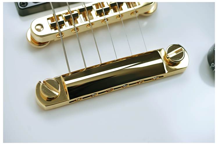 Gibson Custom Shop Les Paul Custom Alpine White with Ebony Fingerboard Gloss #CS502107 Gibson Custom Shop Les Paul Custom Alpine White with Ebony Fingerboard Gloss #CS502107