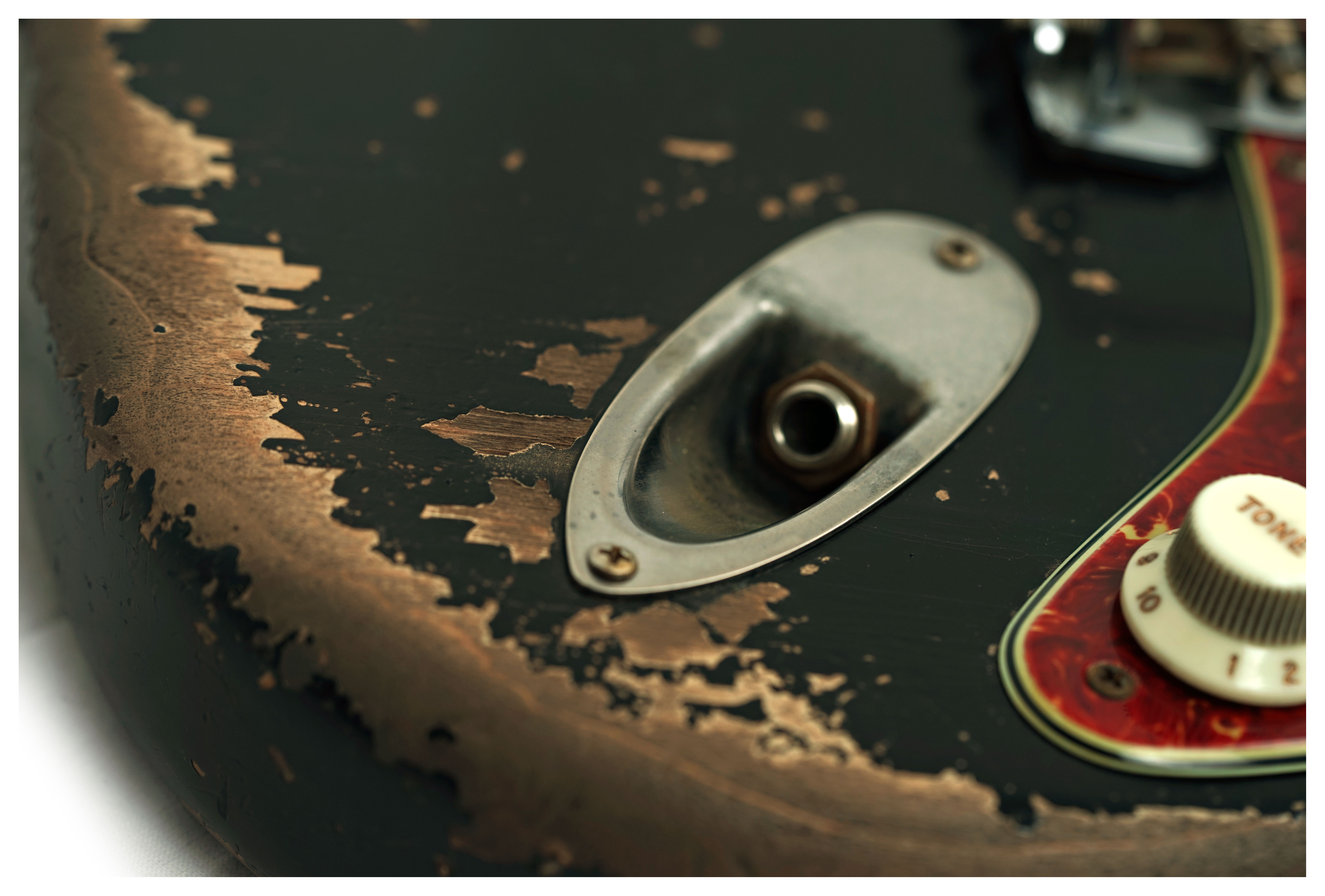 Fender Custom Shop 1961 Stratocaster Heavy Relic Black over Desert Sand Masterbuilt by Dale Wilson Rosewood Fingerboard #CZ575017