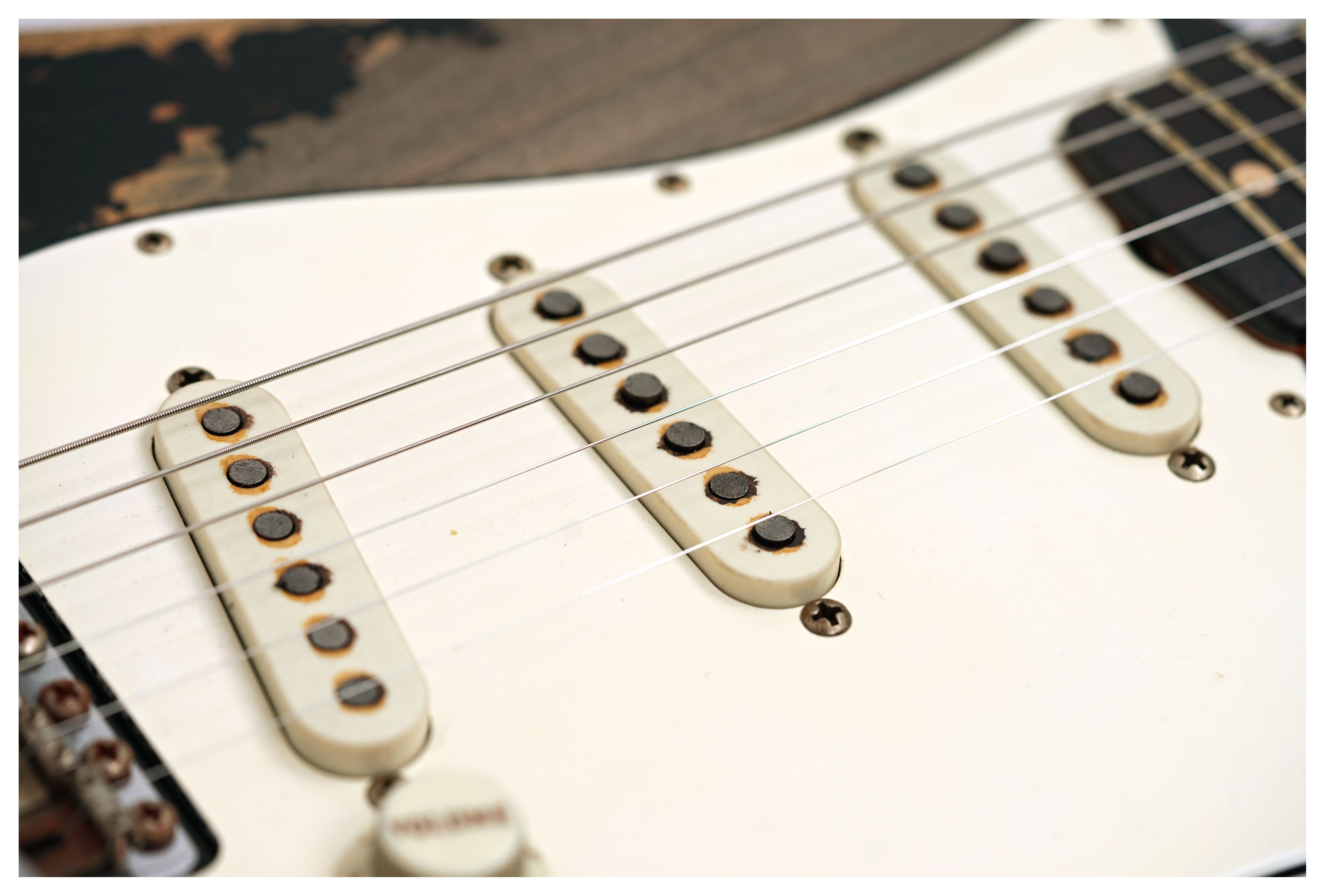 Fender Custom Shop 1961 Stratocaster Heavy Relic Black over 3 Tone Sunburst Rosewood Fingerboard Masterbuilt by Dale Wilson #CZ587149
