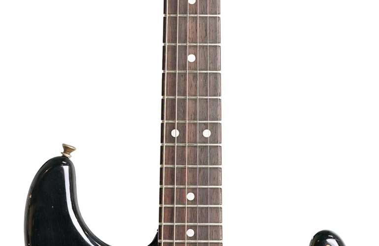 Fender Custom Shop 1961 Stratocaster Heavy Relic Black over Desert Sand Rosewood Fingerboard Master Builder Designed by Dale Wilson #R121559 Fender Custom Shop 1961 Stratocaster Heavy Relic Black over Desert Sand Rosewood Fingerboard Master Builder Designed by Dale Wilson #R121559