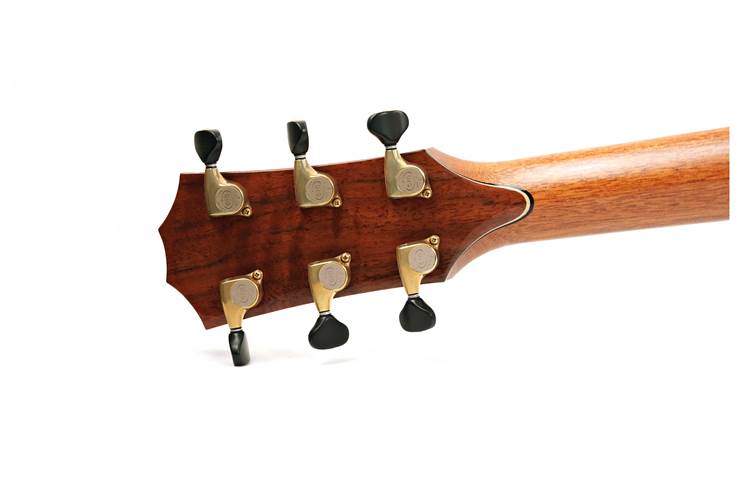 Taylor Custom Grand Auditorium Florentine Cutaway AA Walnut with A Walnut Top #1108105145 Taylor Custom Grand Auditorium Florentine Cutaway AA Walnut with A Walnut Top #1108105145