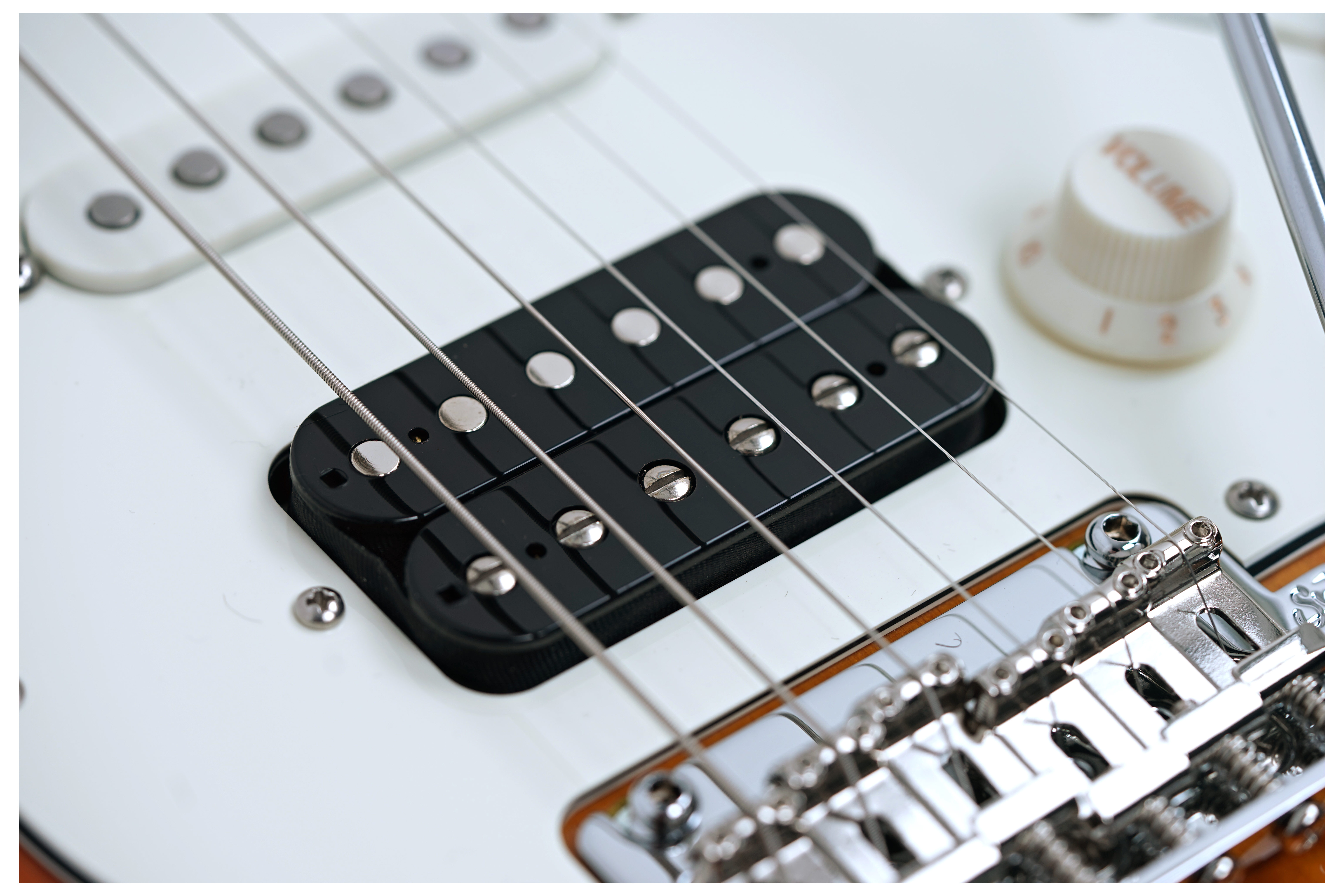 Suhr Classic S 3 Tone Sunburst HSS Rosewood Fingerboard #87615