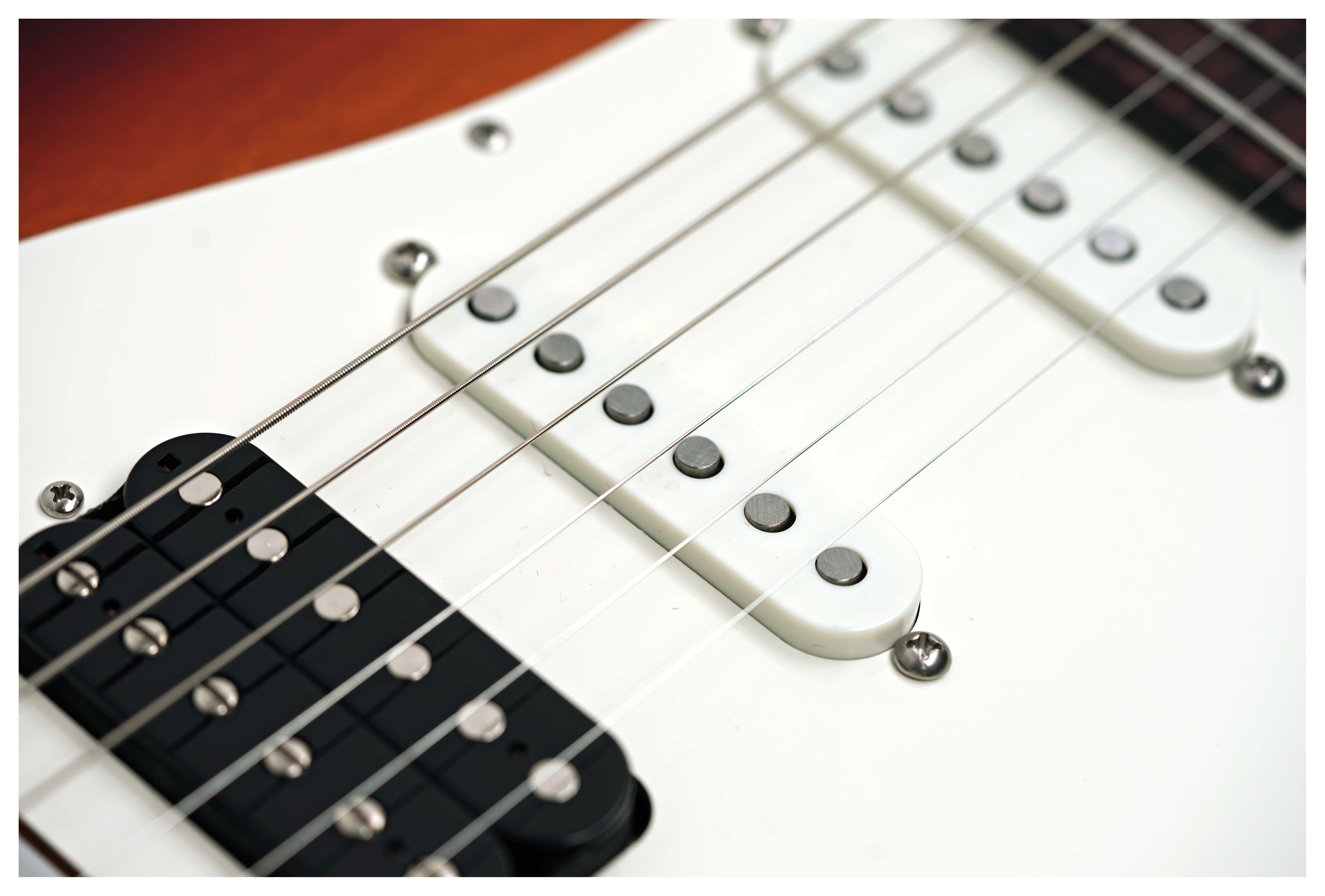 Suhr Classic S 3 Tone Sunburst HSS Rosewood Fingerboard #94271