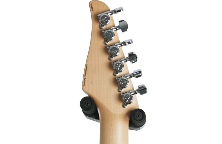 Suhr Classic S Vintage Yellow HSS Rosewood Fingerboard #79995 Suhr Classic S Vintage Yellow HSS Rosewood Fingerboard #79995