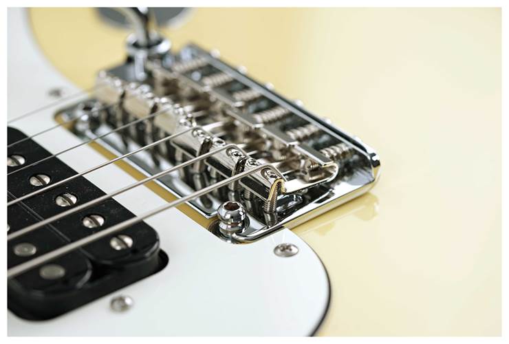 Suhr Classic S Vintage Yellow HSS Rosewood Fingerboard #79995 Suhr Classic S Vintage Yellow HSS Rosewood Fingerboard #79995