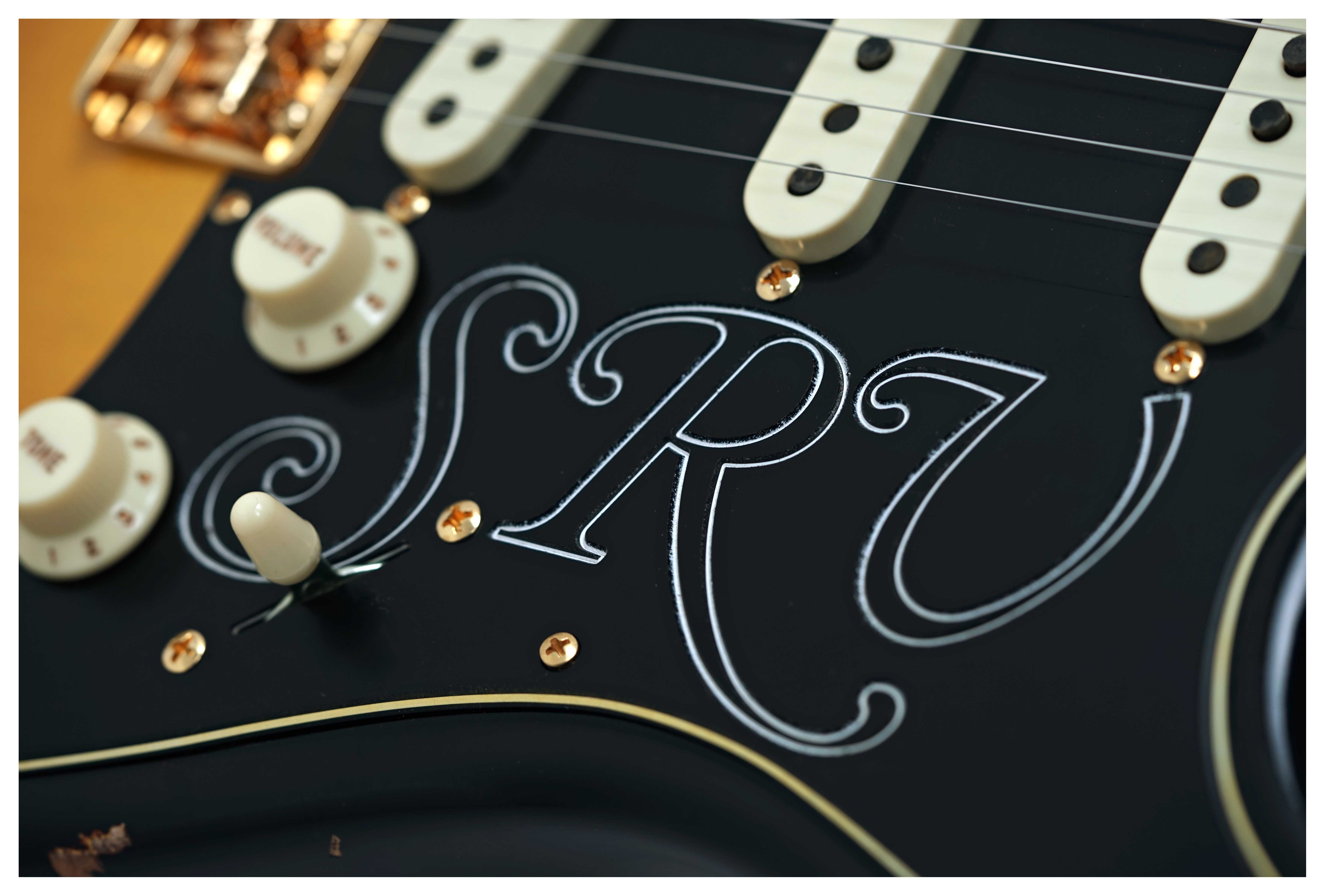 Fender Custom Shop Stevie Ray Vaughan Stratocaster Relic Faded 3-Colour Sunburst #CZ585707