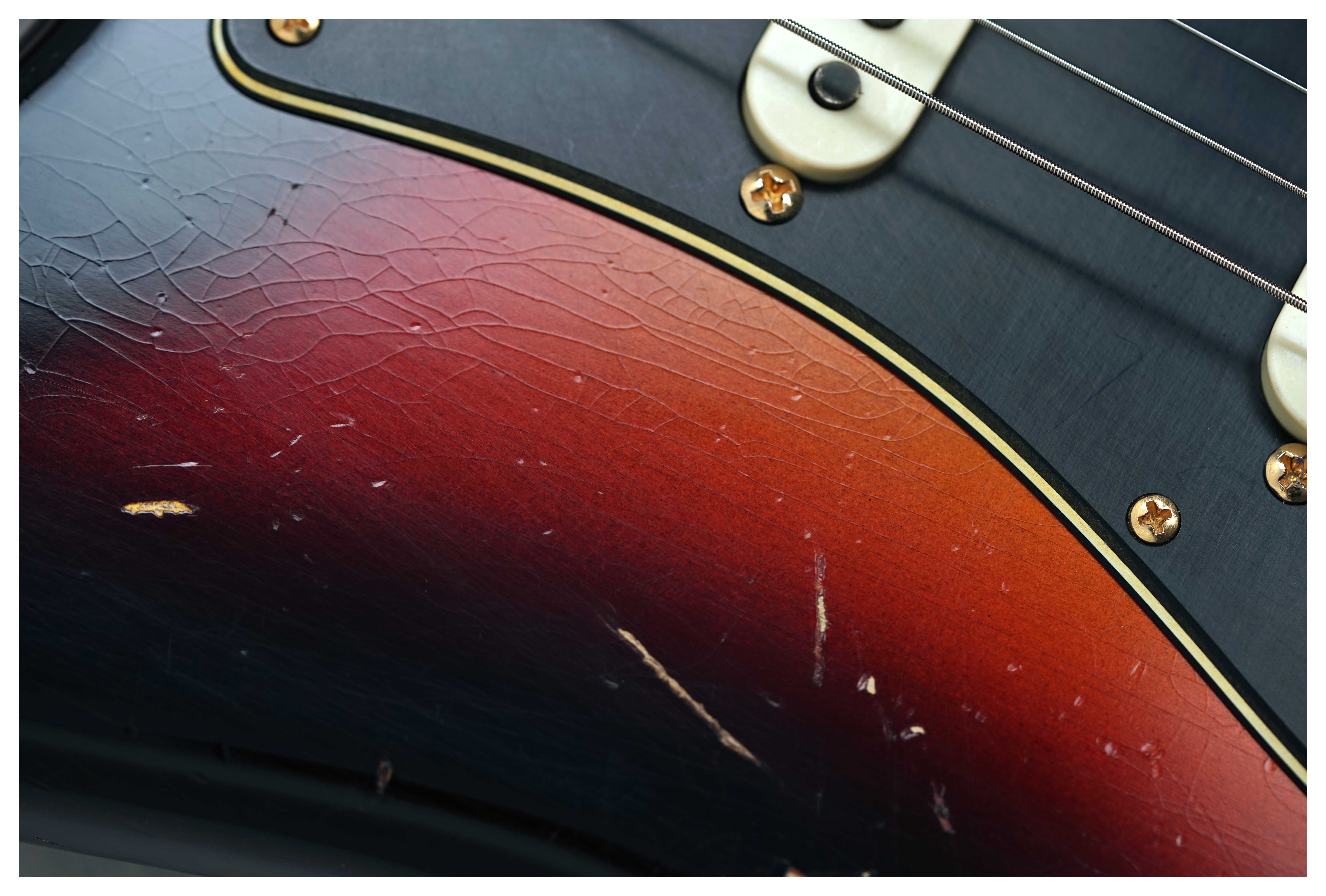 Fender Custom Shop Stevie Ray Vaughan Stratocaster Relic Faded 3-Colour Sunburst #CZ585707