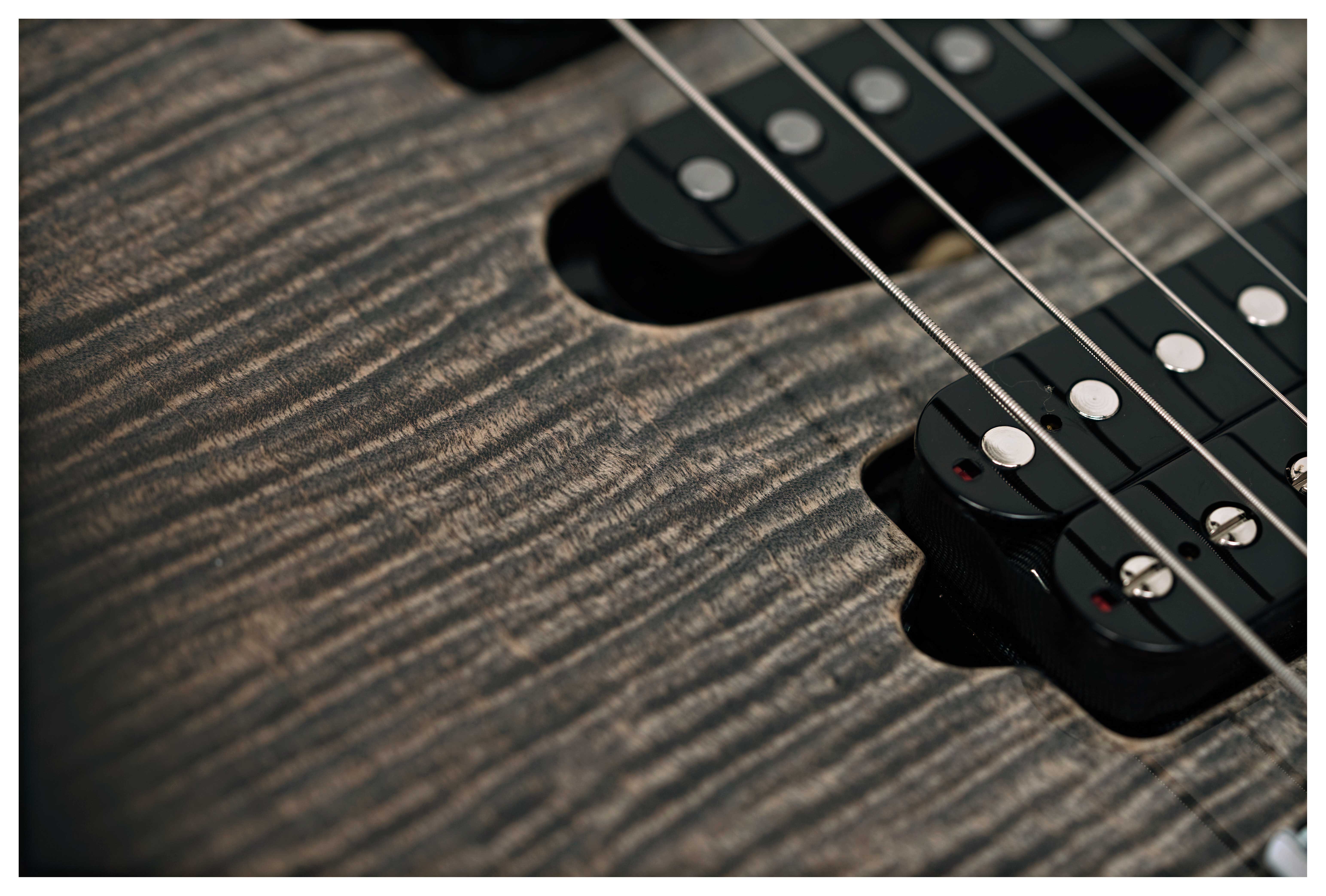 Suhr Modern Plus Charcoal Burst HSH Roasted Maple Fingerboard #91389