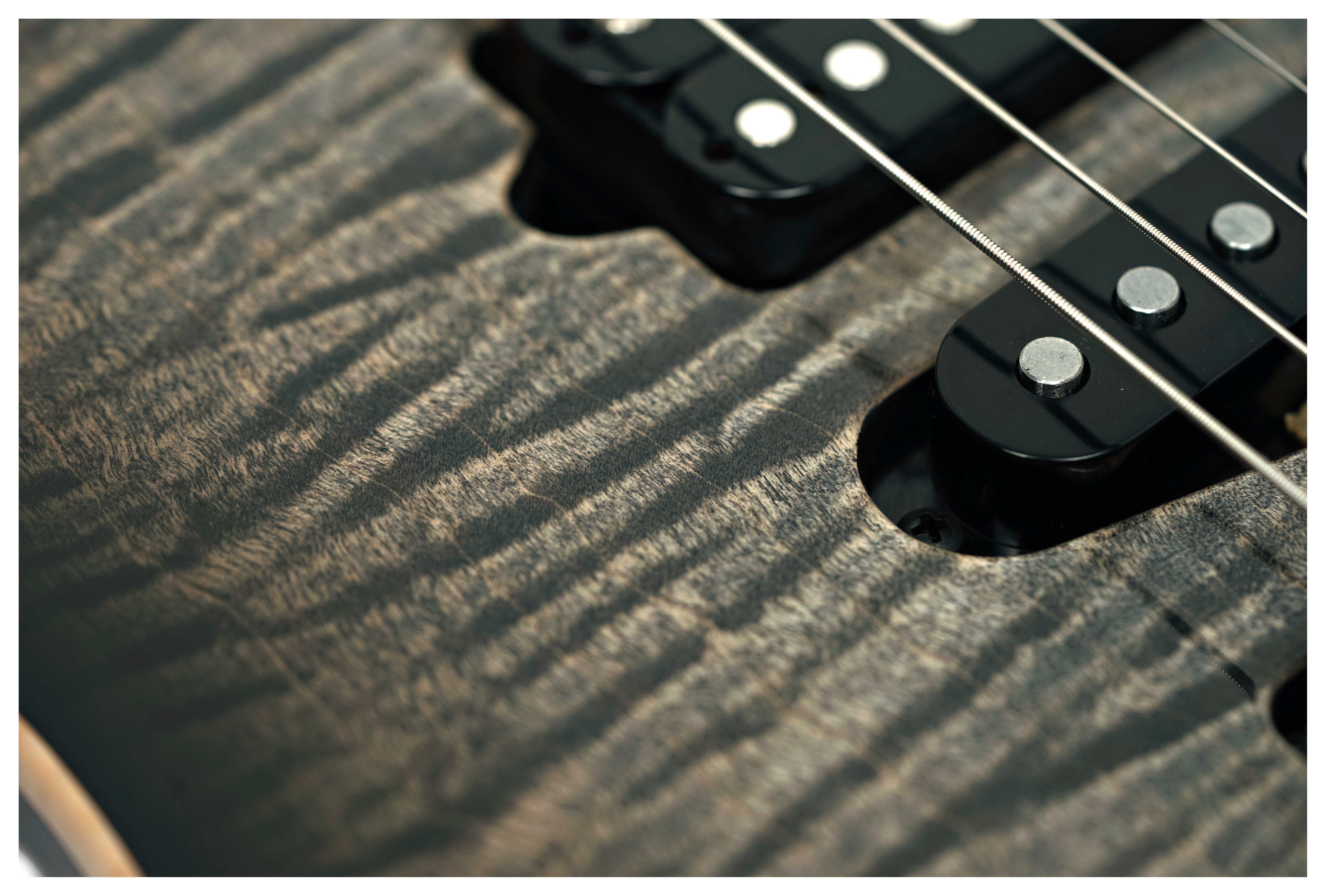 Suhr Modern Plus Charcoal Burst HSH Roasted Maple Fingerboard #91382