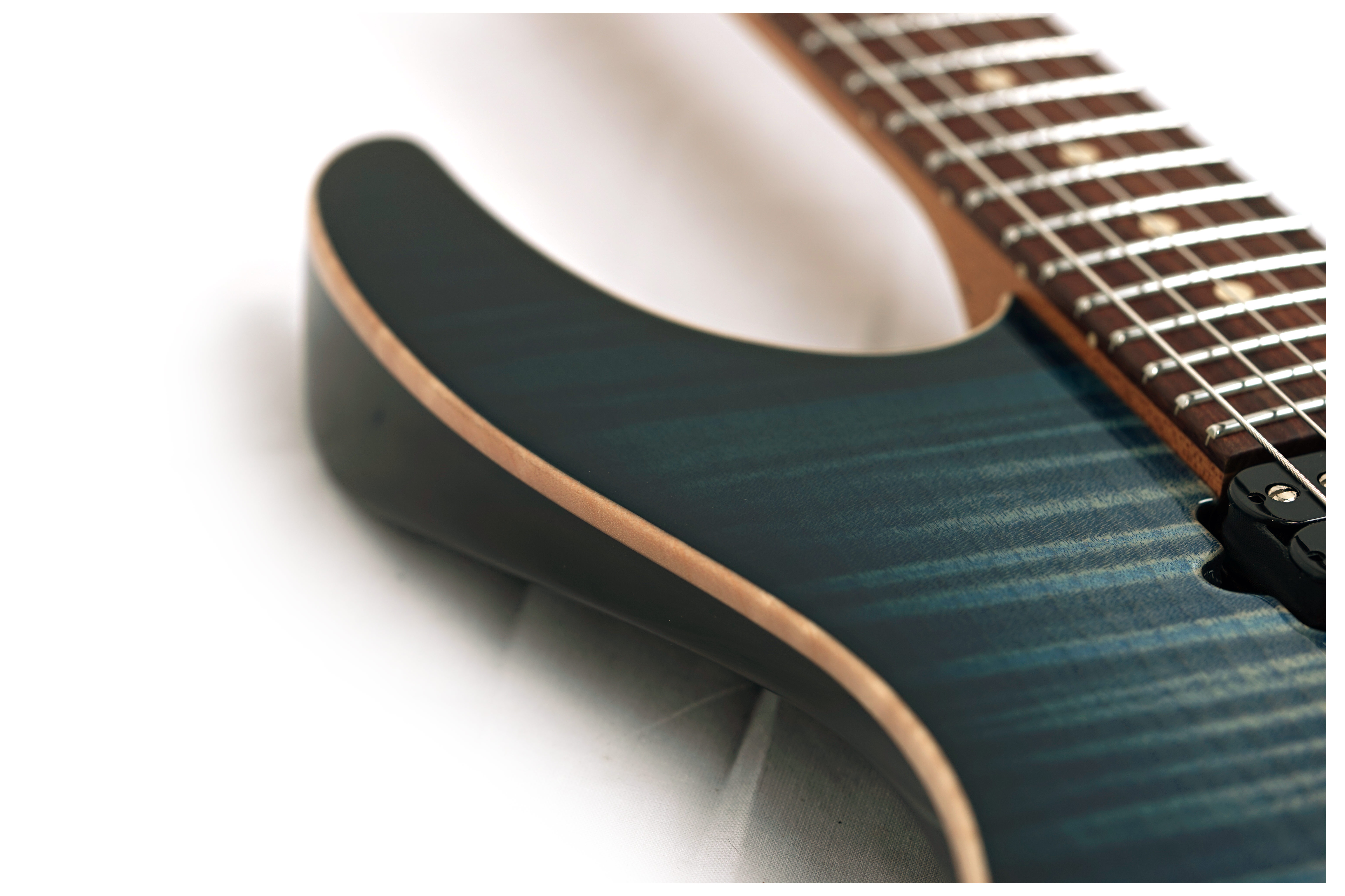 Suhr Modern Plus Faded Trans Whale Blue Burst Pau Ferro Fingerboard HSH #91387