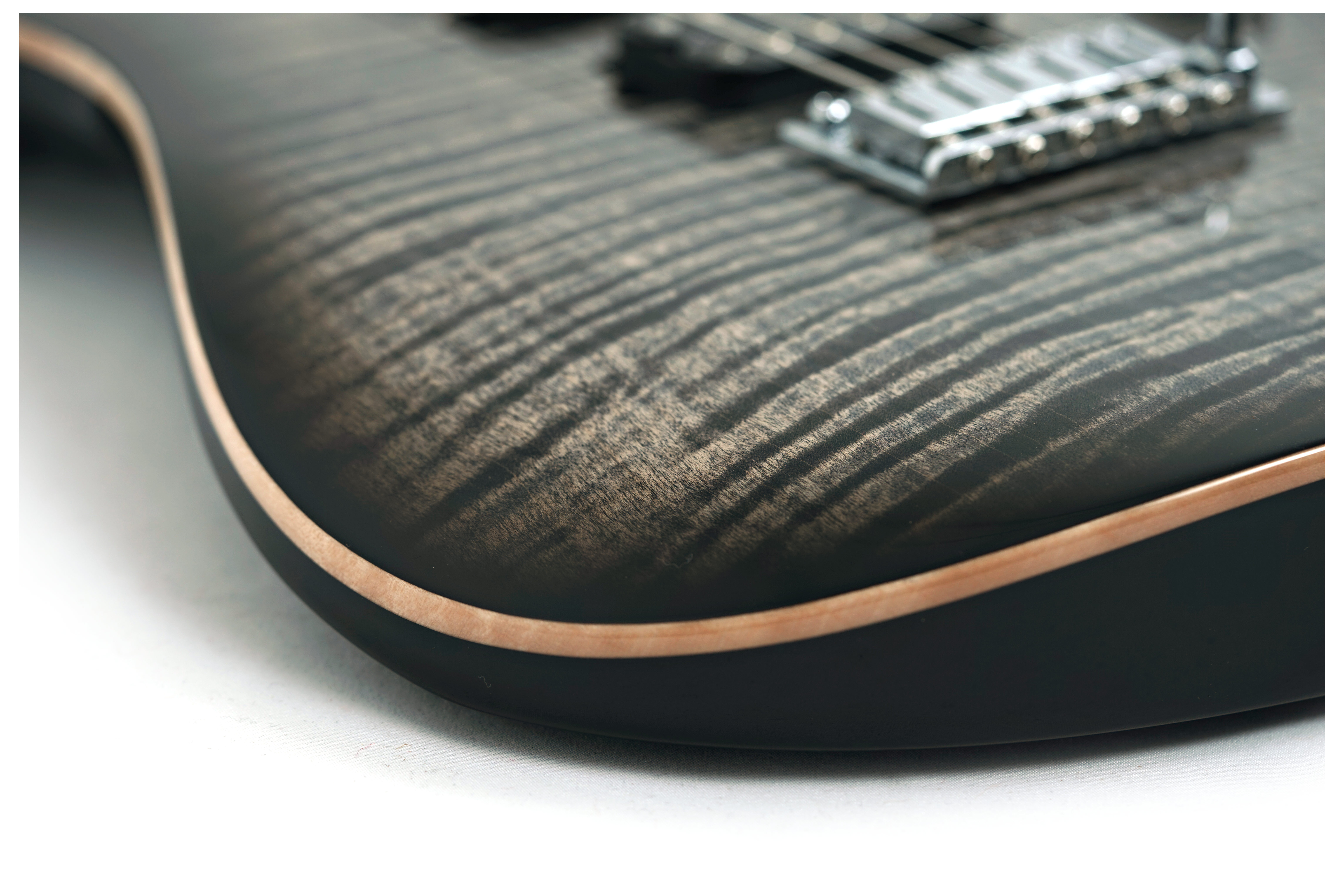 Suhr Modern Plus Charcoal Burst Pau Ferro Fingerboard HSH #91383
