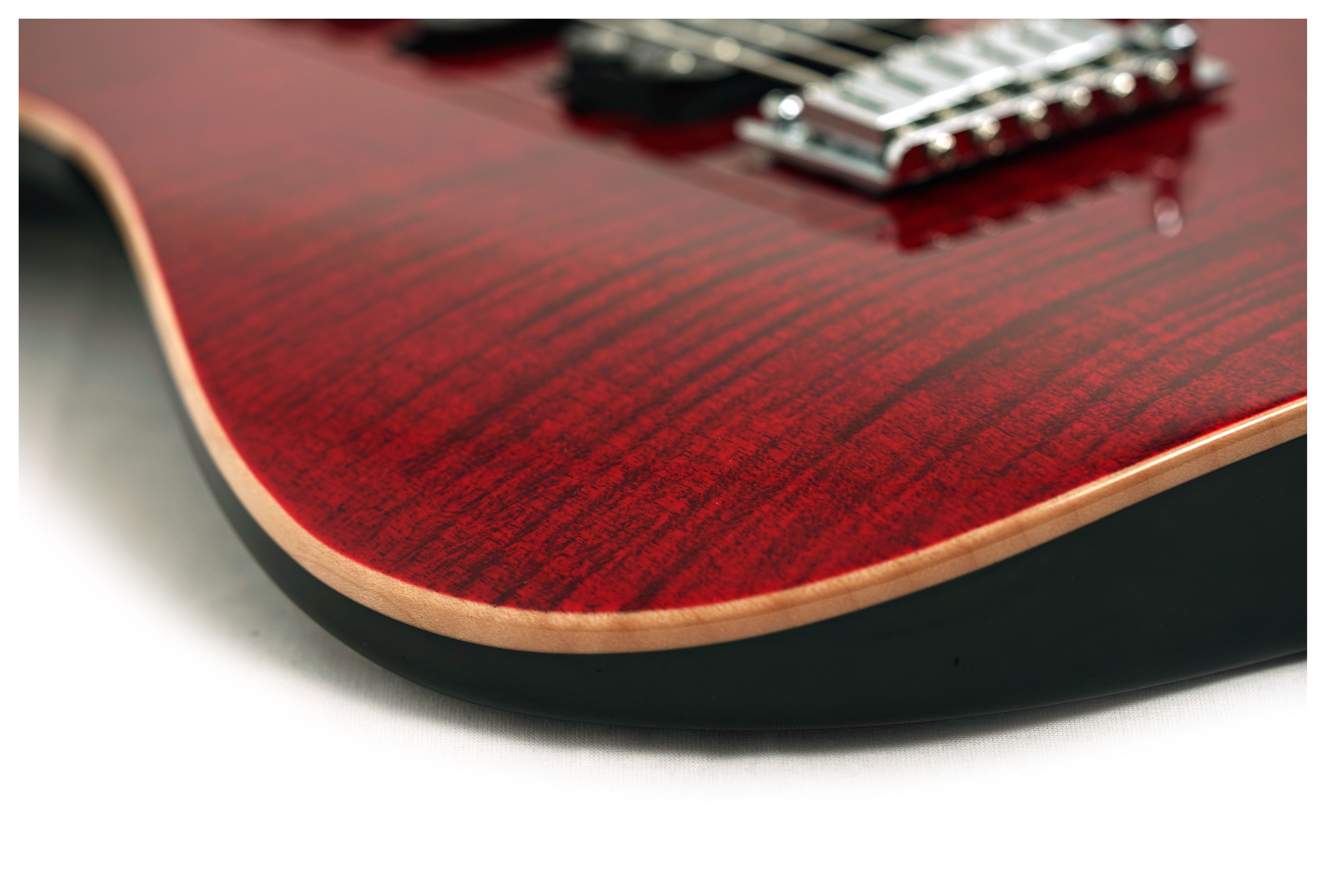Suhr Modern Plus Chilli Pepper Red Pau Ferro Fingerboard HSH #91385