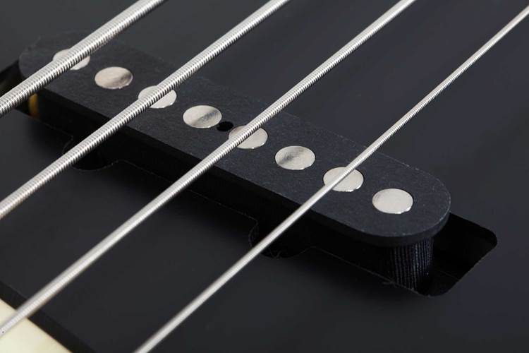 Schecter J-4 Sixx Relic Ivory Schecter J-4 Sixx Relic Ivory