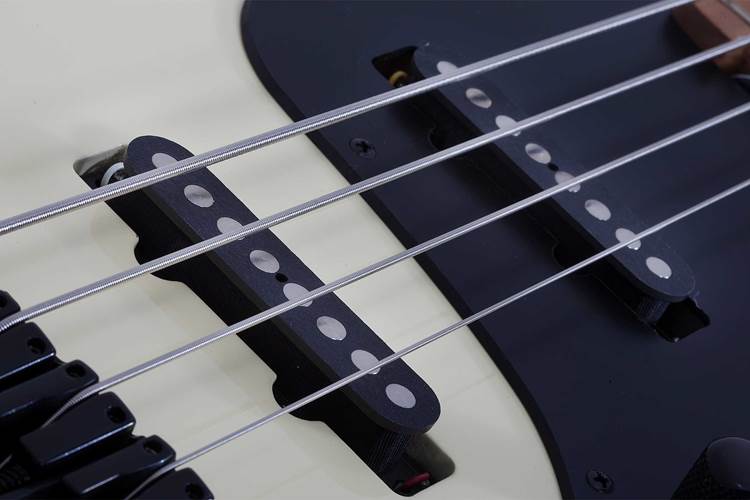 Schecter J-4 Sixx Relic Ivory Schecter J-4 Sixx Relic Ivory