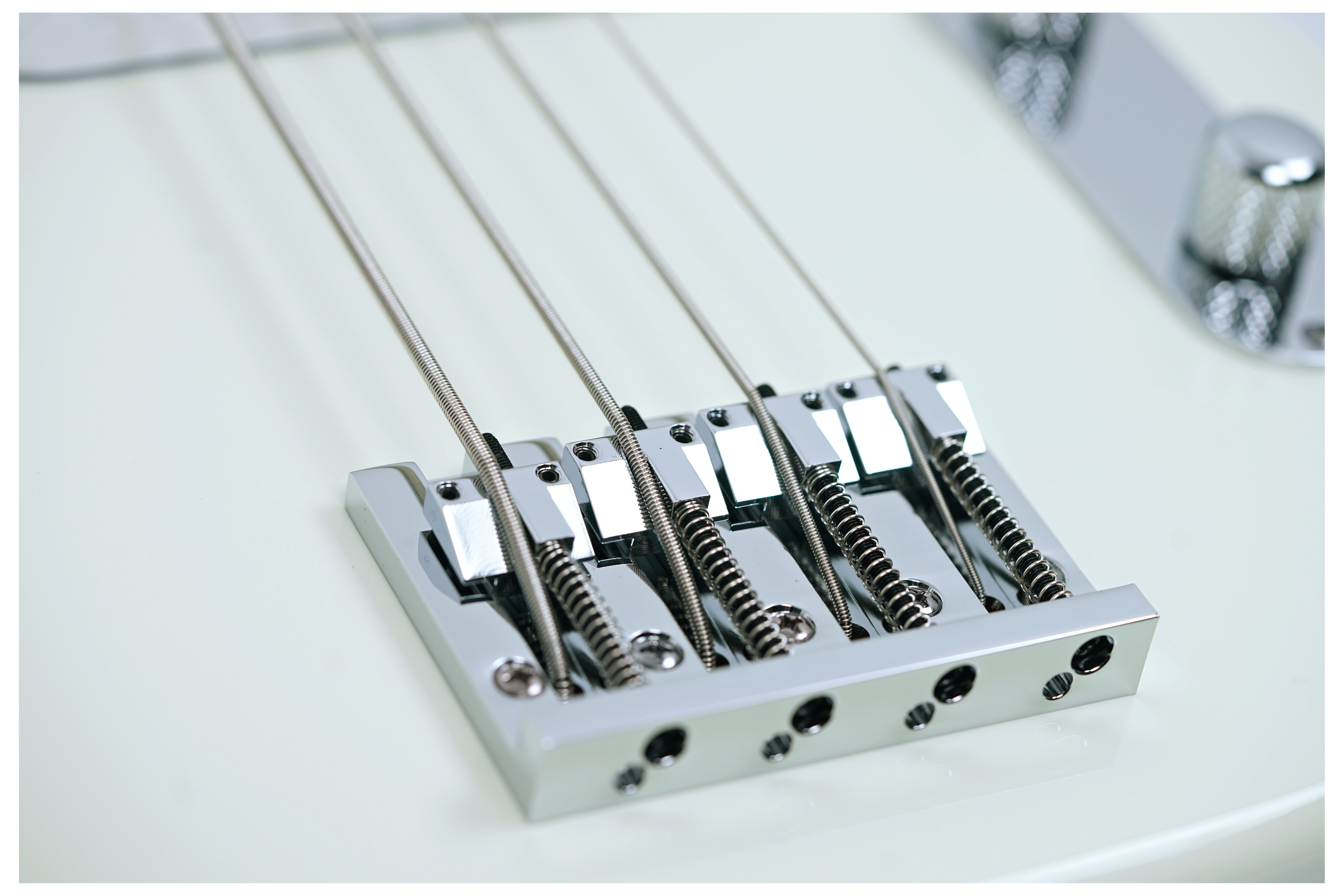 Schecter Banshee Bass Olympic White