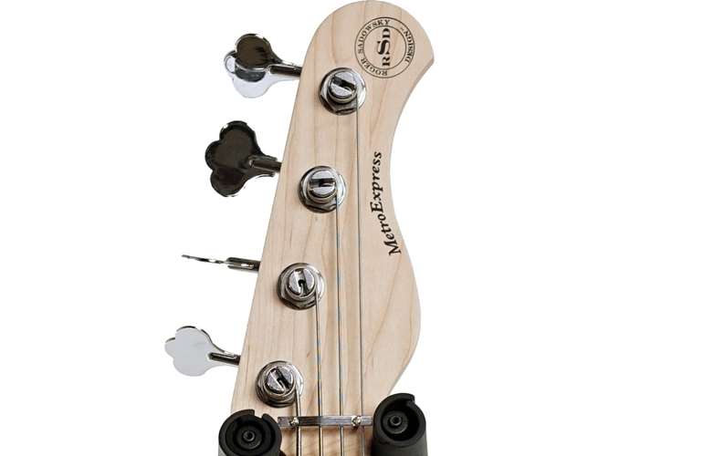 Sadowsky Metro Express Standard JJ 4 String Ice Blue Metallic Morado Fingerboard Sadowsky Metro Express Standard JJ 4 String Ice Blue Metallic Morado Fingerboard