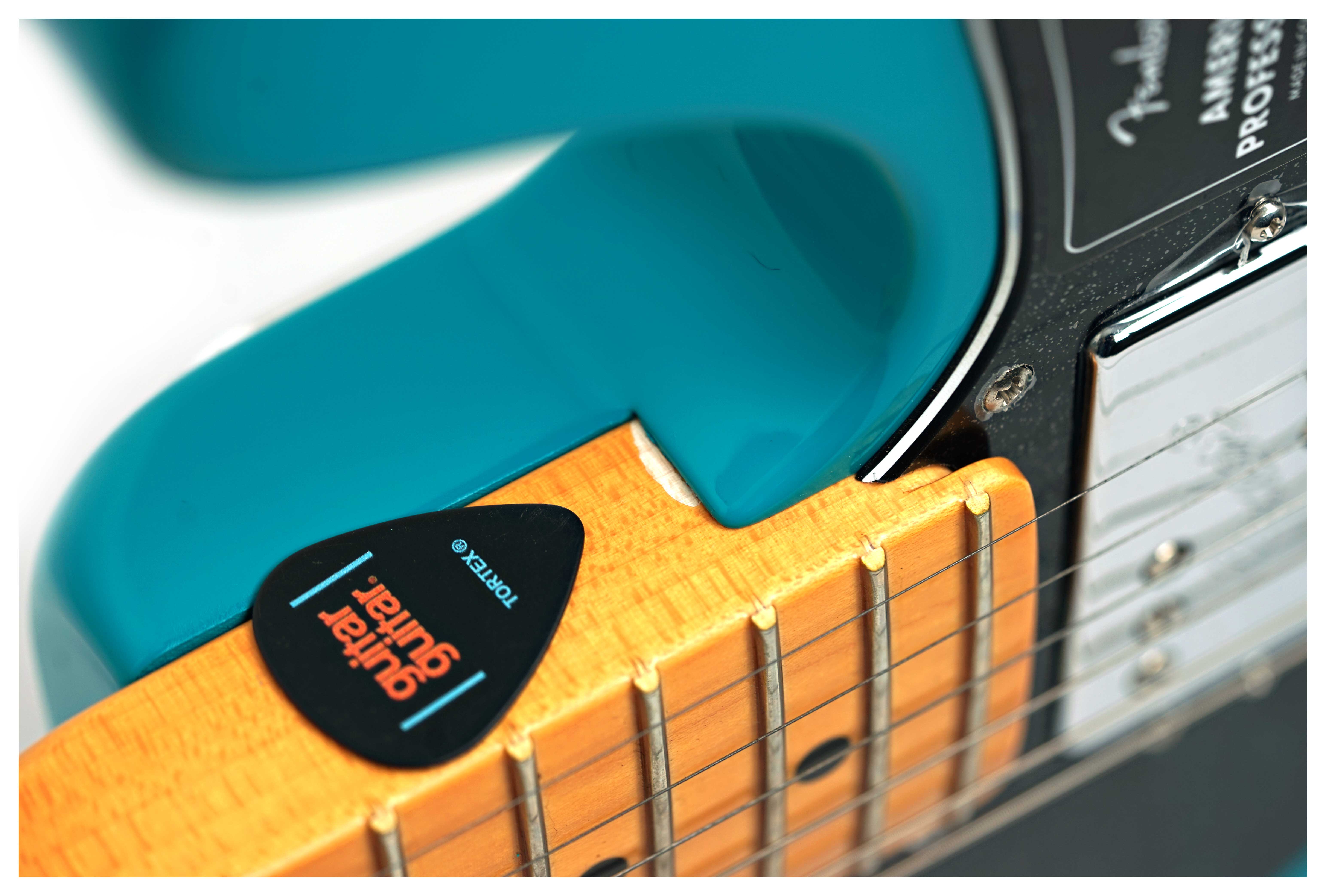 Fender American Professional II Telecaster Deluxe Miami Blue Maple Fingerboard (Ex-Demo) #US22069210