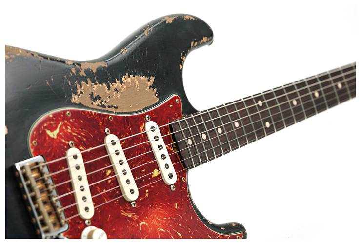 Fender Custom Shop 61 Stratocaster Heavy Relic Black over Desert Sand Rosewood Fingerboard Master Built by Vincent Van Trigt #R139998 Fender Custom Shop 61 Stratocaster Heavy Relic Black over Desert Sand Rosewood Fingerboard Master Built by Vincent Van Trigt #R139998