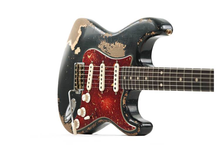 Fender Custom Shop 61 Stratocaster Heavy Relic Black over Desert Sand Rosewood Fingerboard Master Built by Vincent Van Trigt #R139998 Fender Custom Shop 61 Stratocaster Heavy Relic Black over Desert Sand Rosewood Fingerboard Master Built by Vincent Van Trigt #R139998