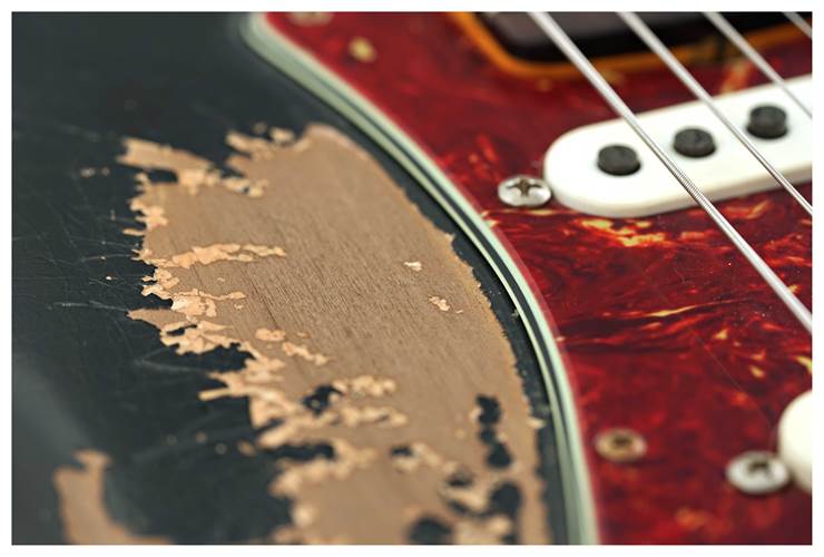 Fender Custom Shop 61 Stratocaster Heavy Relic Black over Desert Sand Rosewood Fingerboard Master Built by Vincent Van Trigt #R139998 Fender Custom Shop 61 Stratocaster Heavy Relic Black over Desert Sand Rosewood Fingerboard Master Built by Vincent Van Trigt #R139998