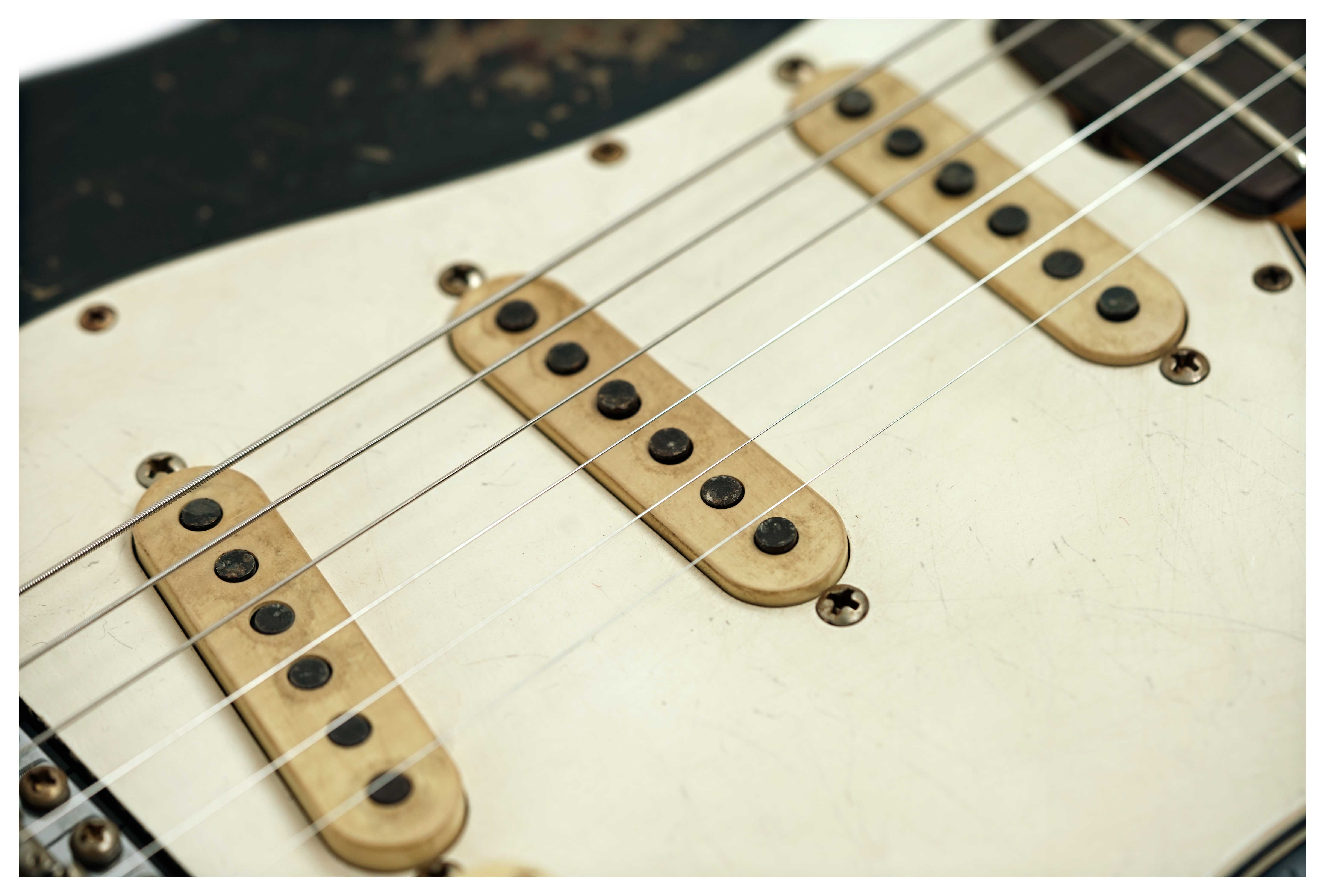 Fender Custom Shop 61 Stratocaster Heavy Relic Black over 3 Tone Sunburst Master Built by Jason Smith #R147563