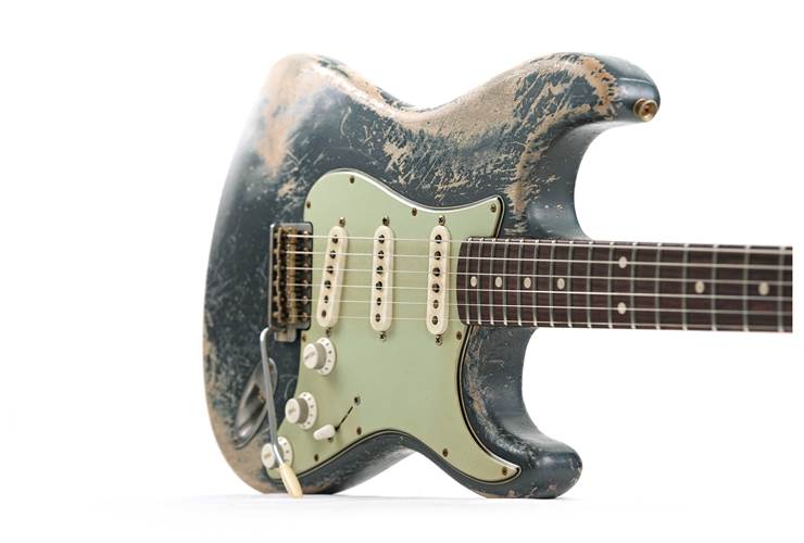 Fender Custom Shop 61 Stratocaster Heavy Relic Charcoal Frost Metallic over Desert Sand Master Built by Dennis Galuszka #R134652 Fender Custom Shop 61 Stratocaster Heavy Relic Charcoal Frost Metallic over Desert Sand Master Built by Dennis Galuszka #R134652