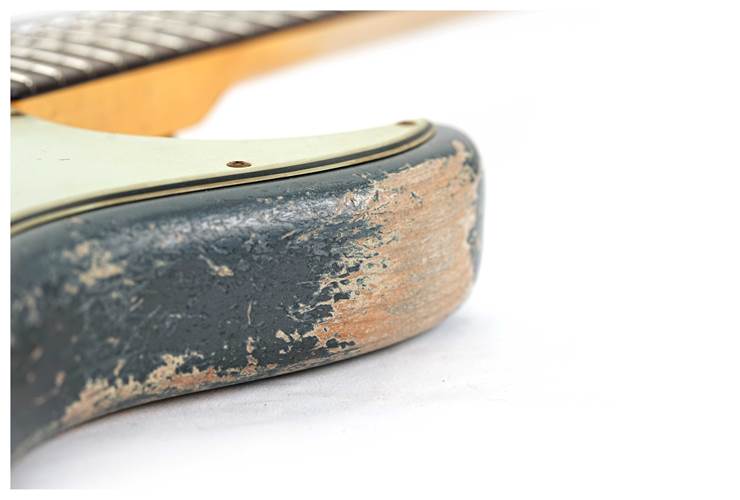 Fender Custom Shop 61 Stratocaster Heavy Relic Charcoal Frost Metallic over Desert Sand Master Built by Dennis Galuszka #R134652 Fender Custom Shop 61 Stratocaster Heavy Relic Charcoal Frost Metallic over Desert Sand Master Built by Dennis Galuszka #R134652