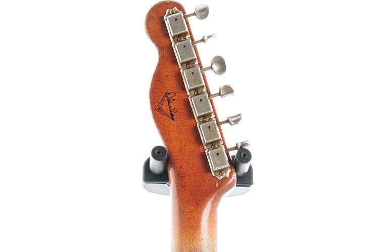 Fender Custom Shop 52 Telecaster Heavy Relic Aged Natural Maple Fingerboard Master Built by Dale Wilson #R136723 Fender Custom Shop 52 Telecaster Heavy Relic Aged Natural Maple Fingerboard Master Built by Dale Wilson #R136723
