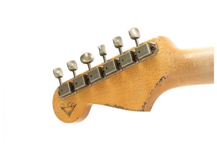 Fender Custom Shop 62 Stratocaster Heavy Relic Caddie Green over 3 Tone Sunburst Rosewood Fingerboard Master Built by Dennis Galuszka #R133969 Fender Custom Shop 62 Stratocaster Heavy Relic Caddie Green over 3 Tone Sunburst Rosewood Fingerboard Master Built by Dennis Galuszka #R133969