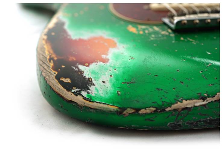 Fender Custom Shop 62 Stratocaster Heavy Relic Caddie Green over 3 Tone Sunburst Rosewood Fingerboard Master Built by Dennis Galuszka #R133969 Fender Custom Shop 62 Stratocaster Heavy Relic Caddie Green over 3 Tone Sunburst Rosewood Fingerboard Master Built by Dennis Galuszka #R133969