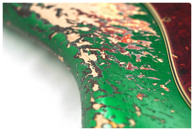 Fender Custom Shop 62 Stratocaster Heavy Relic Caddie Green over 3 Tone Sunburst Rosewood Fingerboard Master Built by Dennis Galuszka #R133969 Fender Custom Shop 62 Stratocaster Heavy Relic Caddie Green over 3 Tone Sunburst Rosewood Fingerboard Master Built by Dennis Galuszka #R133969