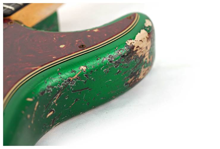 Fender Custom Shop 62 Stratocaster Heavy Relic Caddie Green over 3 Tone Sunburst Rosewood Fingerboard Master Built by Dennis Galuszka #R133969 Fender Custom Shop 62 Stratocaster Heavy Relic Caddie Green over 3 Tone Sunburst Rosewood Fingerboard Master Built by Dennis Galuszka #R133969