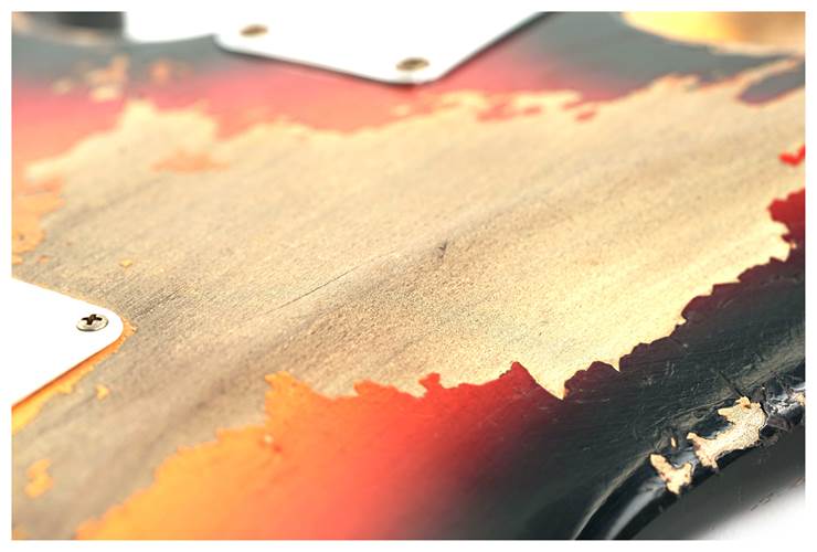 Fender Custom Shop 63 Stratocaster Heavy Relic Bleached 3 Tone Sunburst Rosewood Fingerboard Master Built by Austin MacNutt #R140044 Fender Custom Shop 63 Stratocaster Heavy Relic Bleached 3 Tone Sunburst Rosewood Fingerboard Master Built by Austin MacNutt #R140044