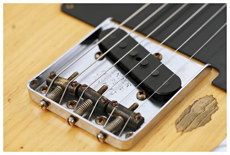 Fender Custom Shop 52 Telecaster Heavy Relic Aged Natural Maple Fingerboard Master Built by Ron Thorn #R124045 Fender Custom Shop 52 Telecaster Heavy Relic Aged Natural Maple Fingerboard Master Built by Ron Thorn #R124045