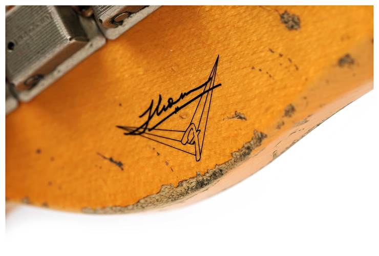 Fender Custom Shop 52 Telecaster Heavy Relic Aged Natural Maple Fingerboard Master Built by Ron Thorn #R124045 Fender Custom Shop 52 Telecaster Heavy Relic Aged Natural Maple Fingerboard Master Built by Ron Thorn #R124045