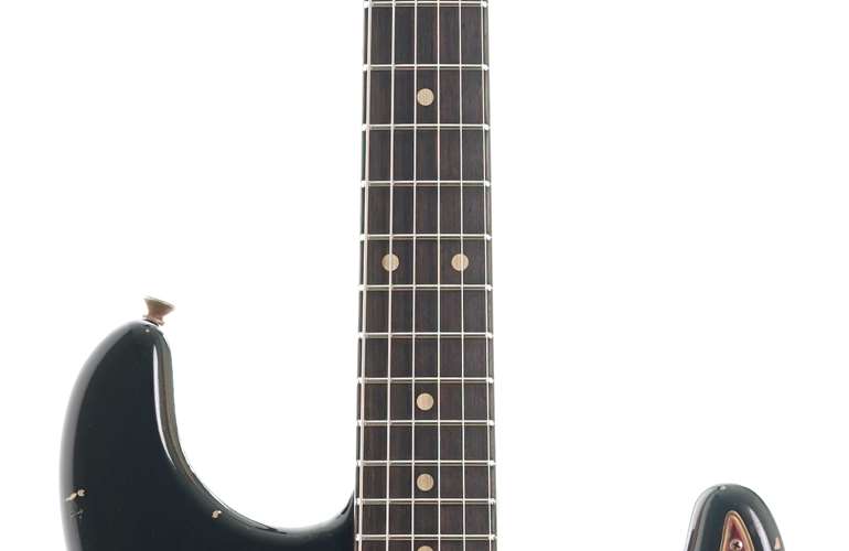 Fender Custom Shop 1961 Stratocaster Heavy Relic Black over Desert Sand #R107779 Fender Custom Shop 1961 Stratocaster Heavy Relic Black over Desert Sand #R107779