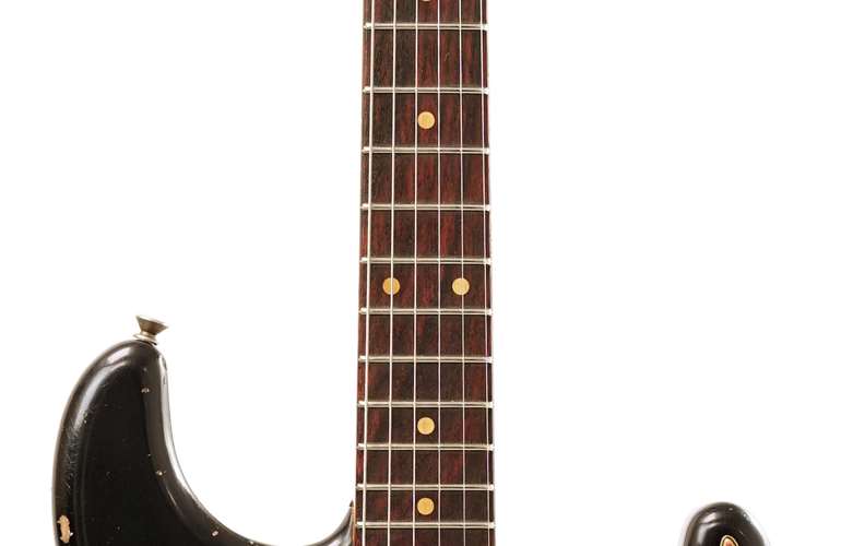 Fender Custom Shop 1961 Stratocaster Heavy Relic Black over Desert Sand #R109616 Fender Custom Shop 1961 Stratocaster Heavy Relic Black over Desert Sand #R109616