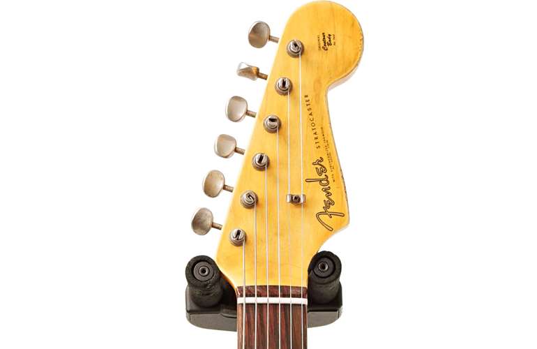 Fender Custom Shop 1961 Stratocaster Heavy Relic Black over Desert Sand #R109616 Fender Custom Shop 1961 Stratocaster Heavy Relic Black over Desert Sand #R109616