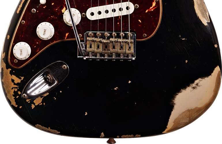 Fender Custom Shop 1961 Stratocaster Heavy Relic Black over Desert Sand Left Handed #R104817 Fender Custom Shop 1961 Stratocaster Heavy Relic Black over Desert Sand Left Handed #R104817