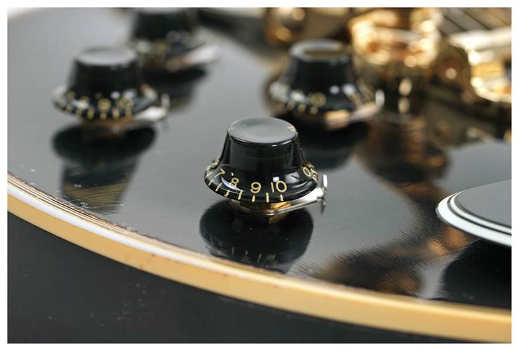 Gibson Custom Shop Murphy Lab 1957 Les Paul Custom Reissue 3-Pickup Bigsby Light Aged #742166 Gibson Custom Shop Murphy Lab 1957 Les Paul Custom Reissue 3-Pickup Bigsby Light Aged #742166