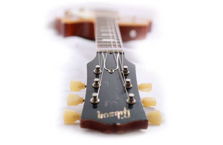 Gibson Custom Shop Murphy Lab 1957 Les Paul Standard Reissue Ultra Heavy Aged Double Gold LPR57UHDGNH1 Gibson Custom Shop Murphy Lab 1957 Les Paul Standard Reissue Ultra Heavy Aged Double Gold LPR57UHDGNH1