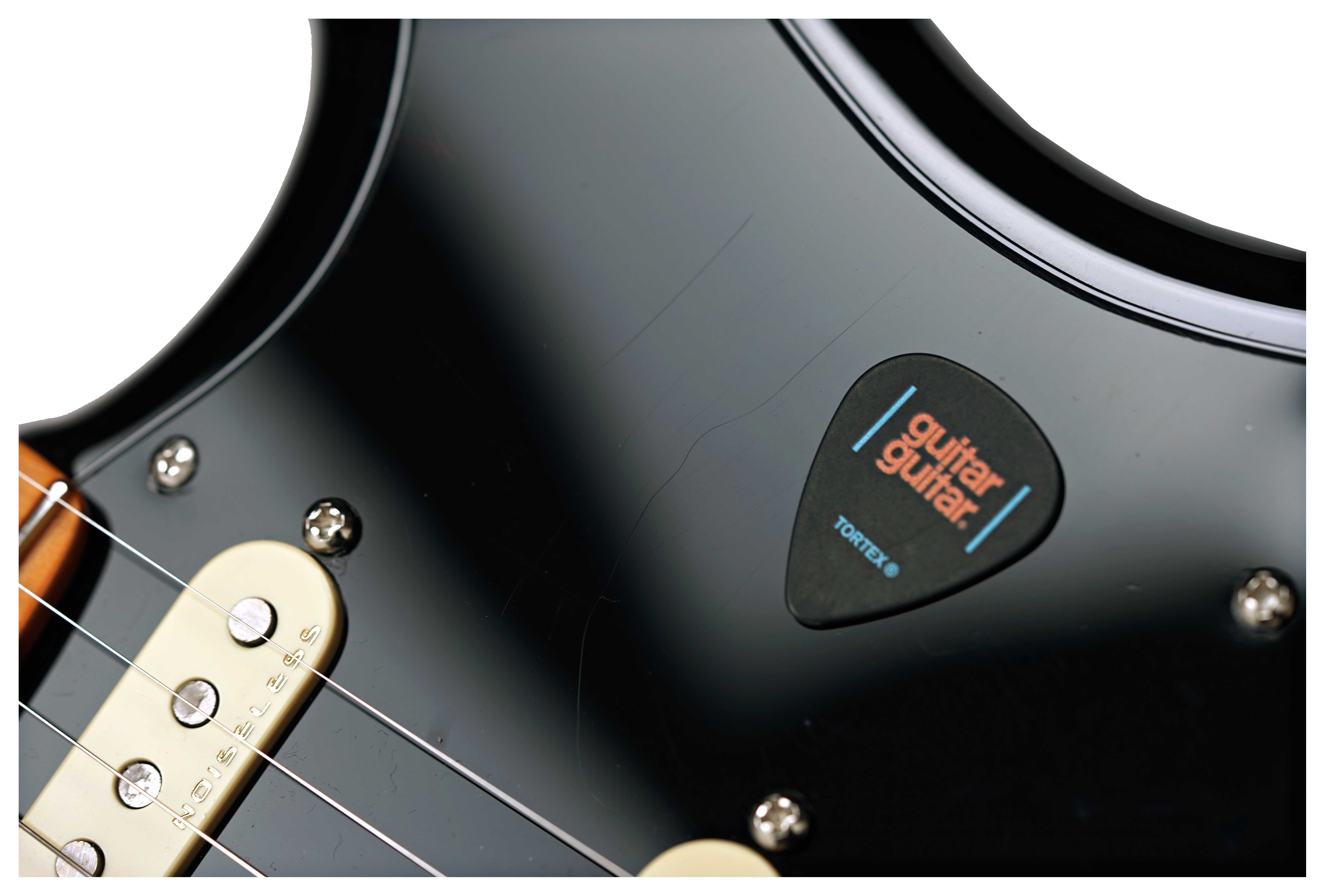 Fender American Ultra Luxe Stratocaster HSS Silverburst Maple Fingerboard (Ex-Demo) #US23070318