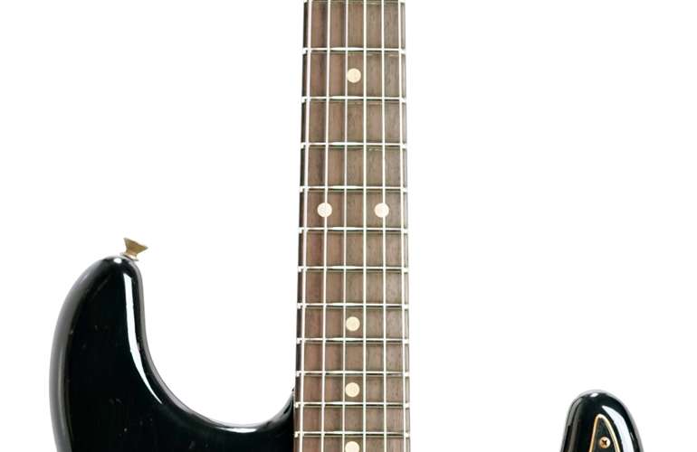 Fender Custom Shop Limited Edition Dual-Mag II Stratocaster Relic Aged Black Over 3 Color Sunburst #CZ551008 Fender Custom Shop Limited Edition Dual-Mag II Stratocaster Relic Aged Black Over 3 Color Sunburst #CZ551008