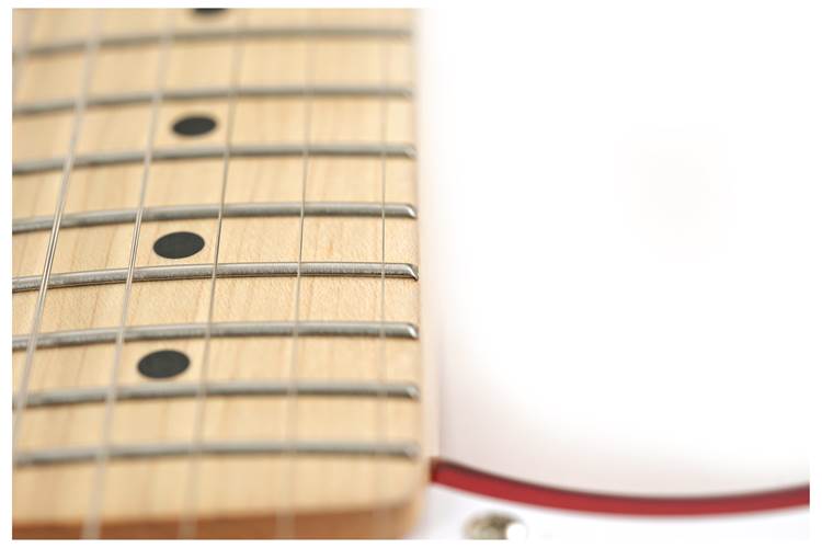 EastCoast ST1 Candy Red Maple Fingerboard EastCoast ST1 Candy Red Maple Fingerboard