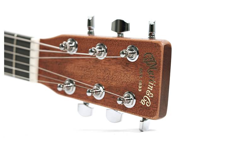 Martin DJR-10E Streetmaster Dreadnought Junior  Martin DJR-10E Streetmaster Dreadnought Junior