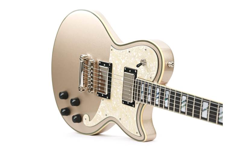 D'Angelico Deluxe Atlantic Desert Gold (Nearly New) #W2300696 D'Angelico Deluxe Atlantic Desert Gold (Nearly New) #W2300696