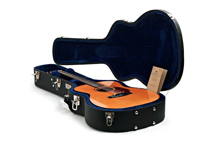 Atkin Essential OM Aged Finish #3910 Atkin Essential OM Aged Finish #3910