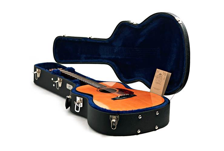 Atkin Essential OM Aged Finish #3911 Atkin Essential OM Aged Finish #3911